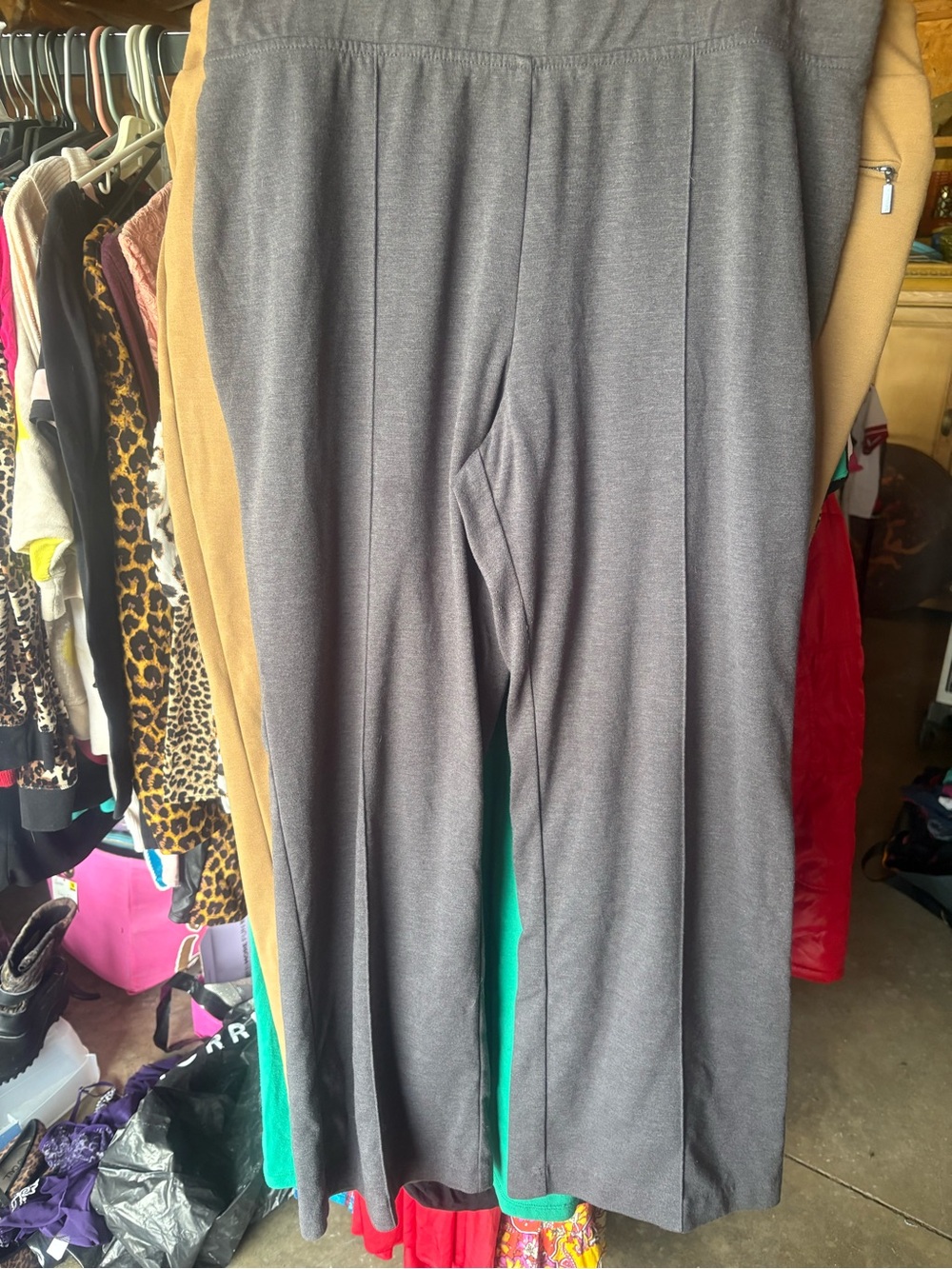 Wide-Leg Comfort pleated dress pants in Charcoal Gray